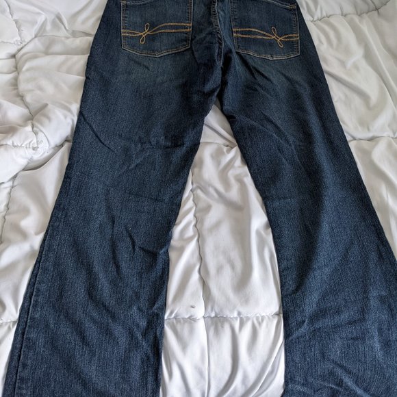 Levi's Bootcut Jeans - Picture 3 of 6